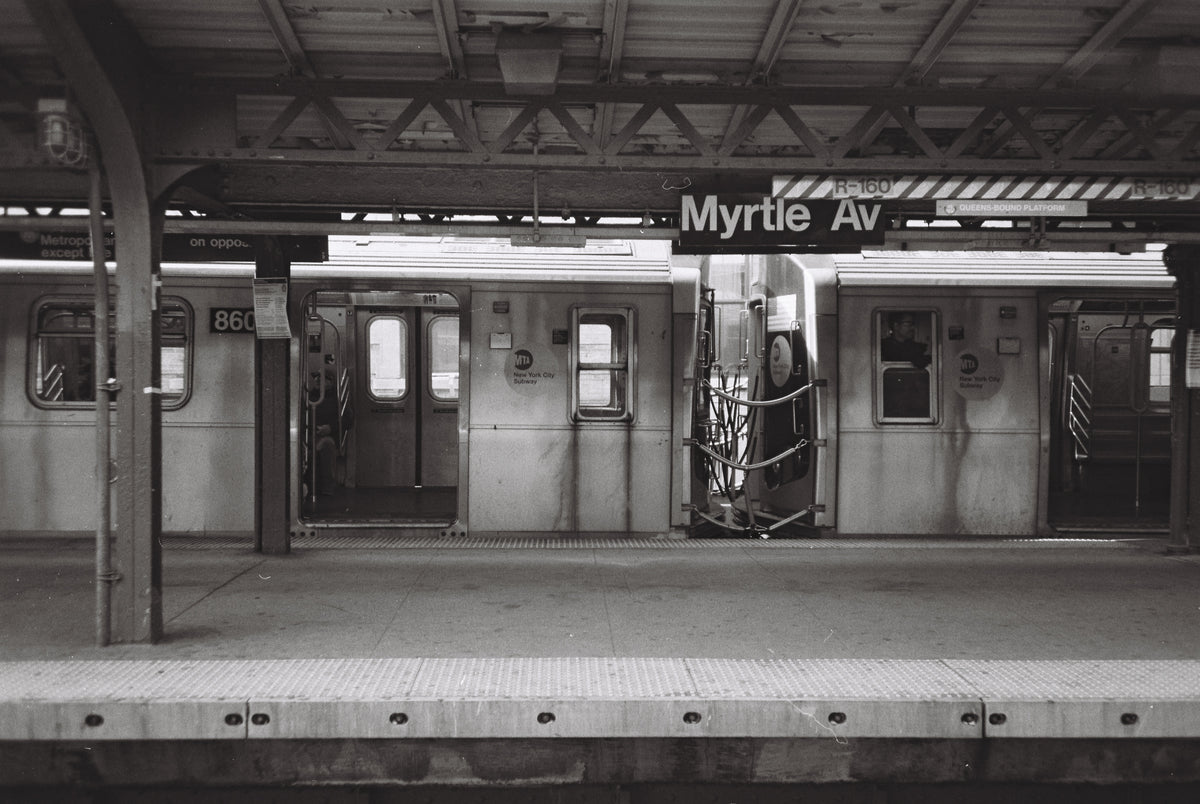 Lady Grey B&W 35mm ISO 400